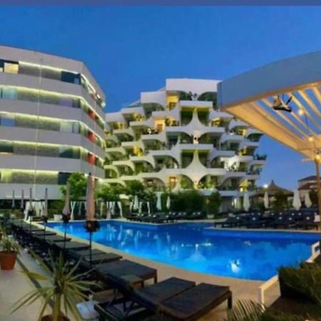 Thomas Luxury Apartment Năvodari Exteriör bild